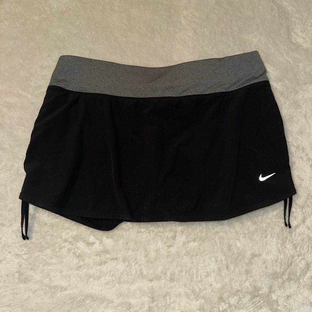 Nike Women's Black and Gray Skort
